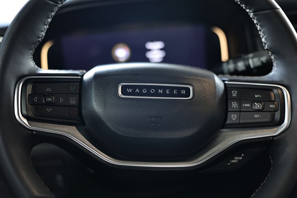 Used 2023 Jeep Wagoneer Series II image 44