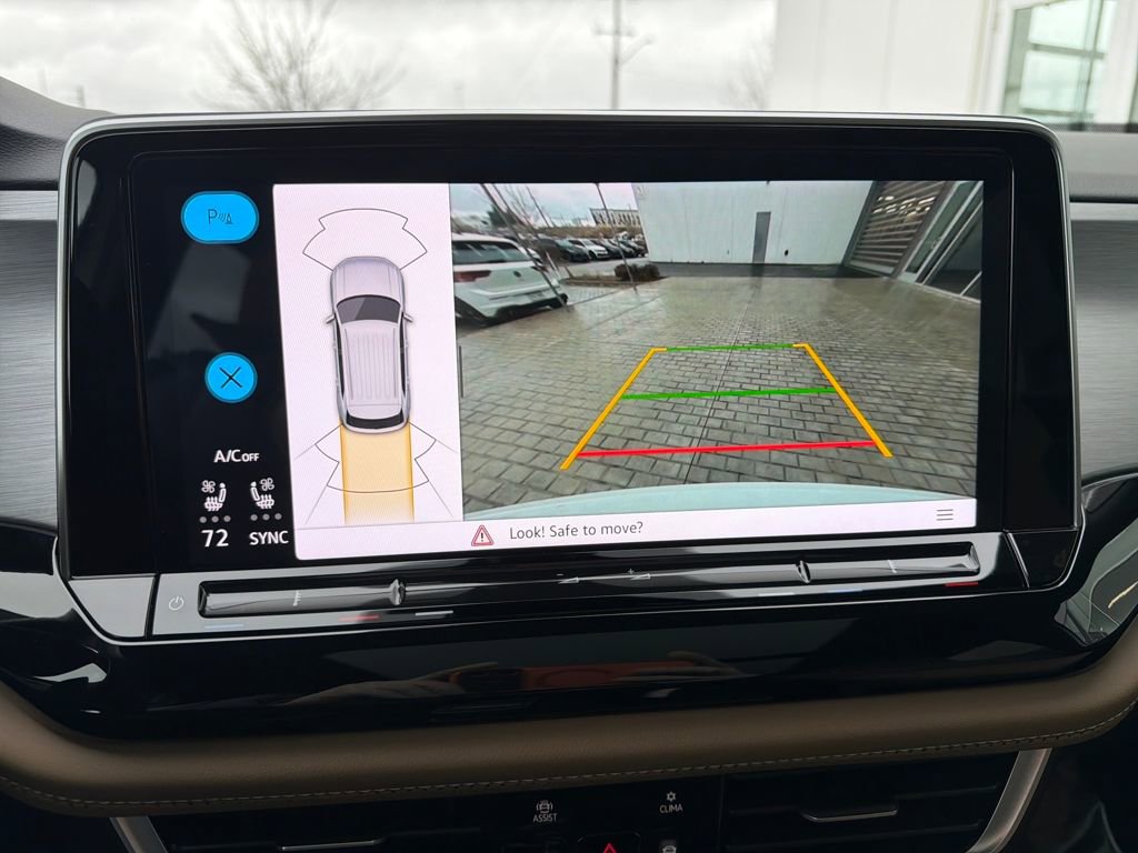 Used 2025 Volkswagen Atlas Cross Sport SE image 21