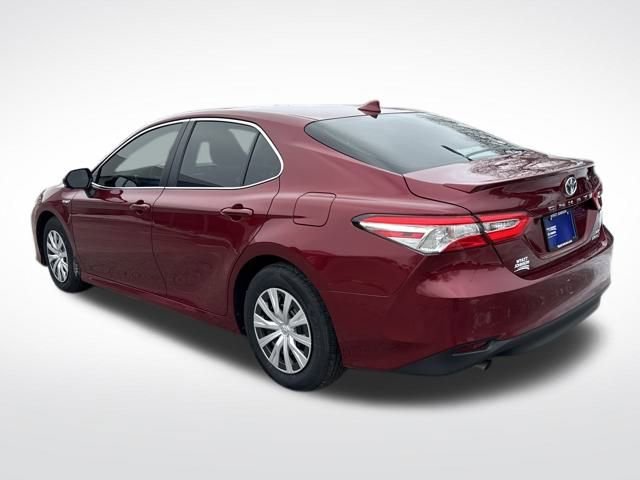 Used 2020 Toyota Camry LE image 3