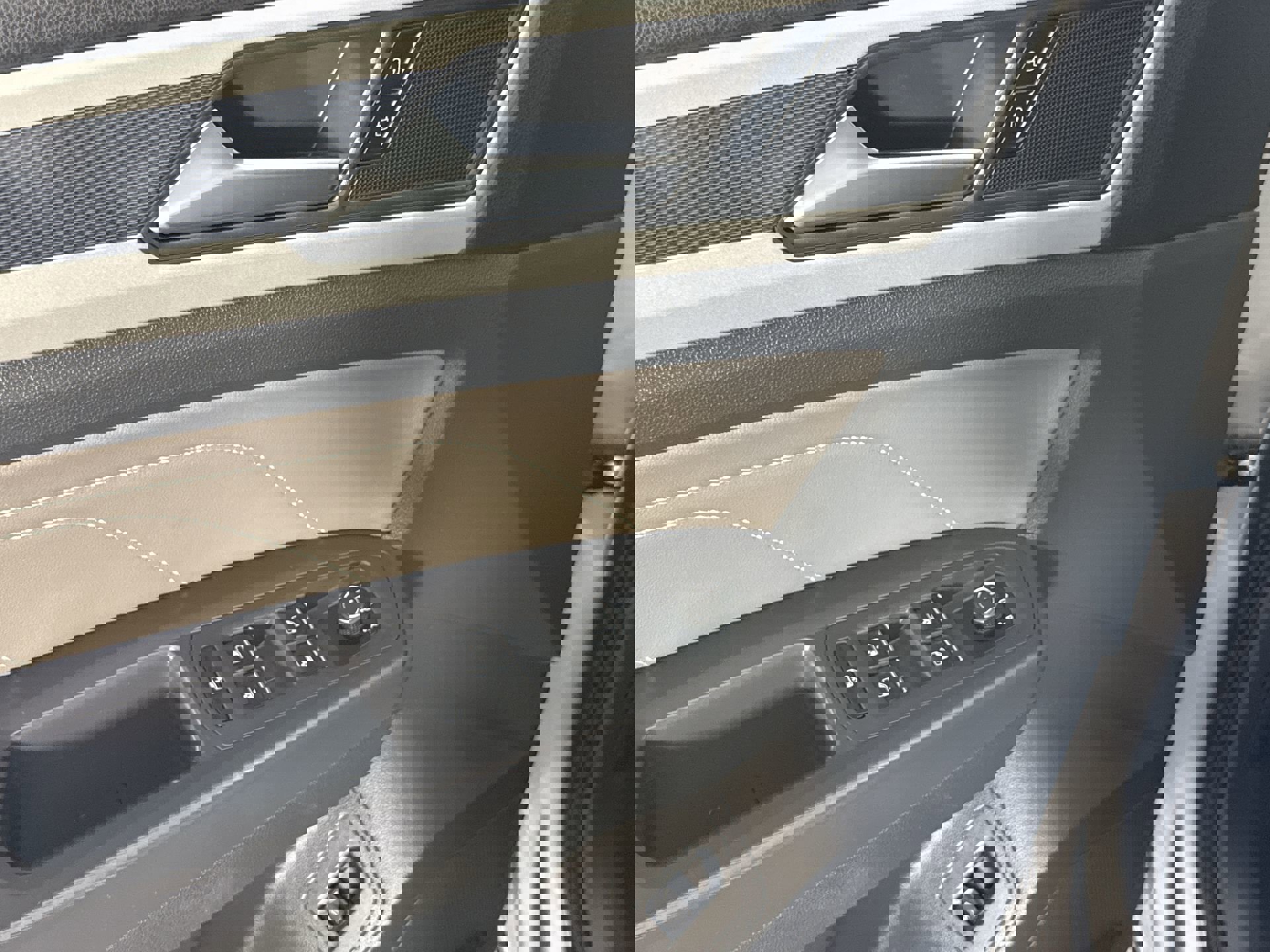 Used 2021 Volkswagen Atlas Cross Sport SEL R-Line image 15