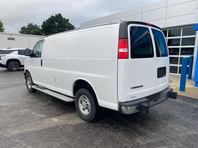 Used 2024 Chevrolet Express 2500 w/ Driver Convenience Package RWD image 3