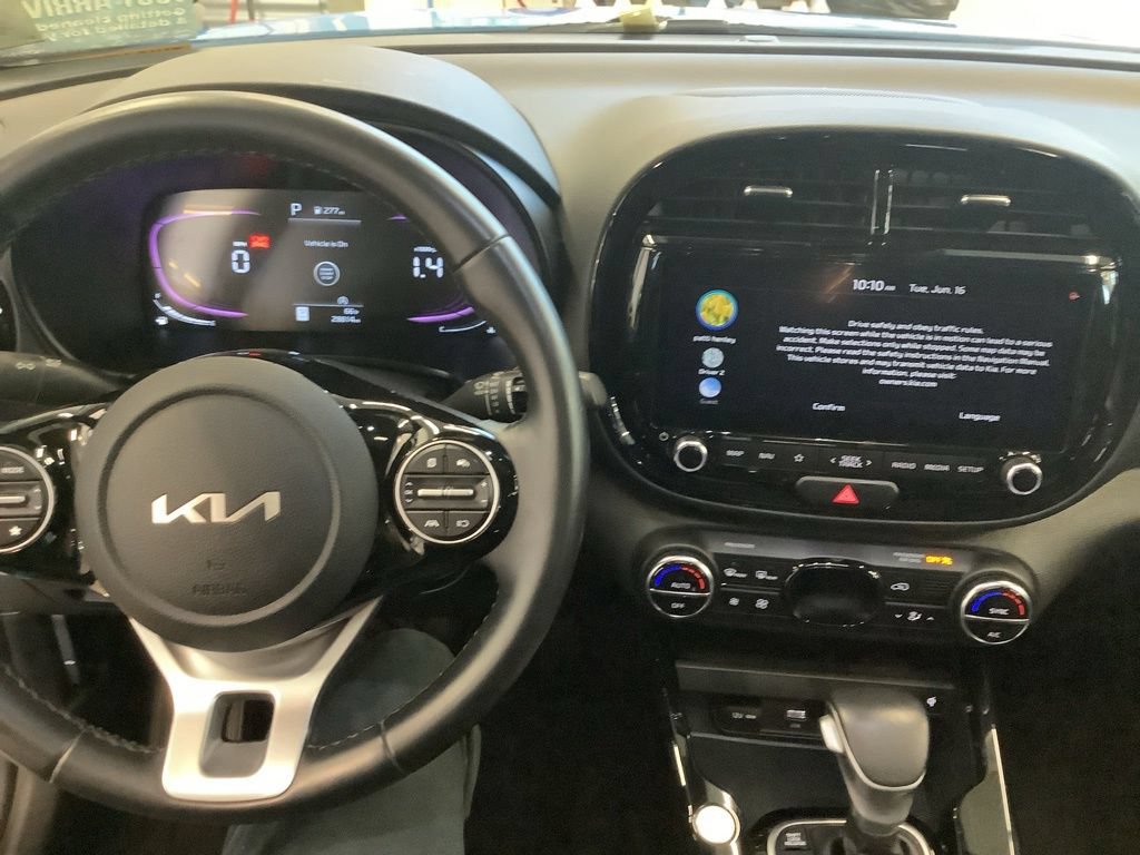 Certified 2024 Kia Soul EX FWD image 12