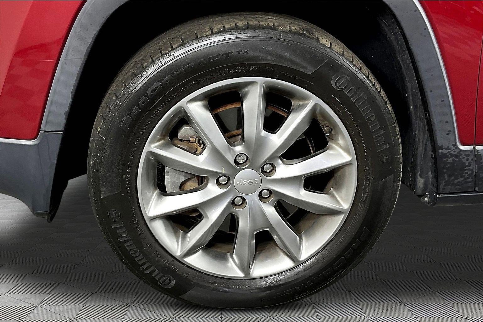 Used 2017 Jeep Cherokee Limited image 34