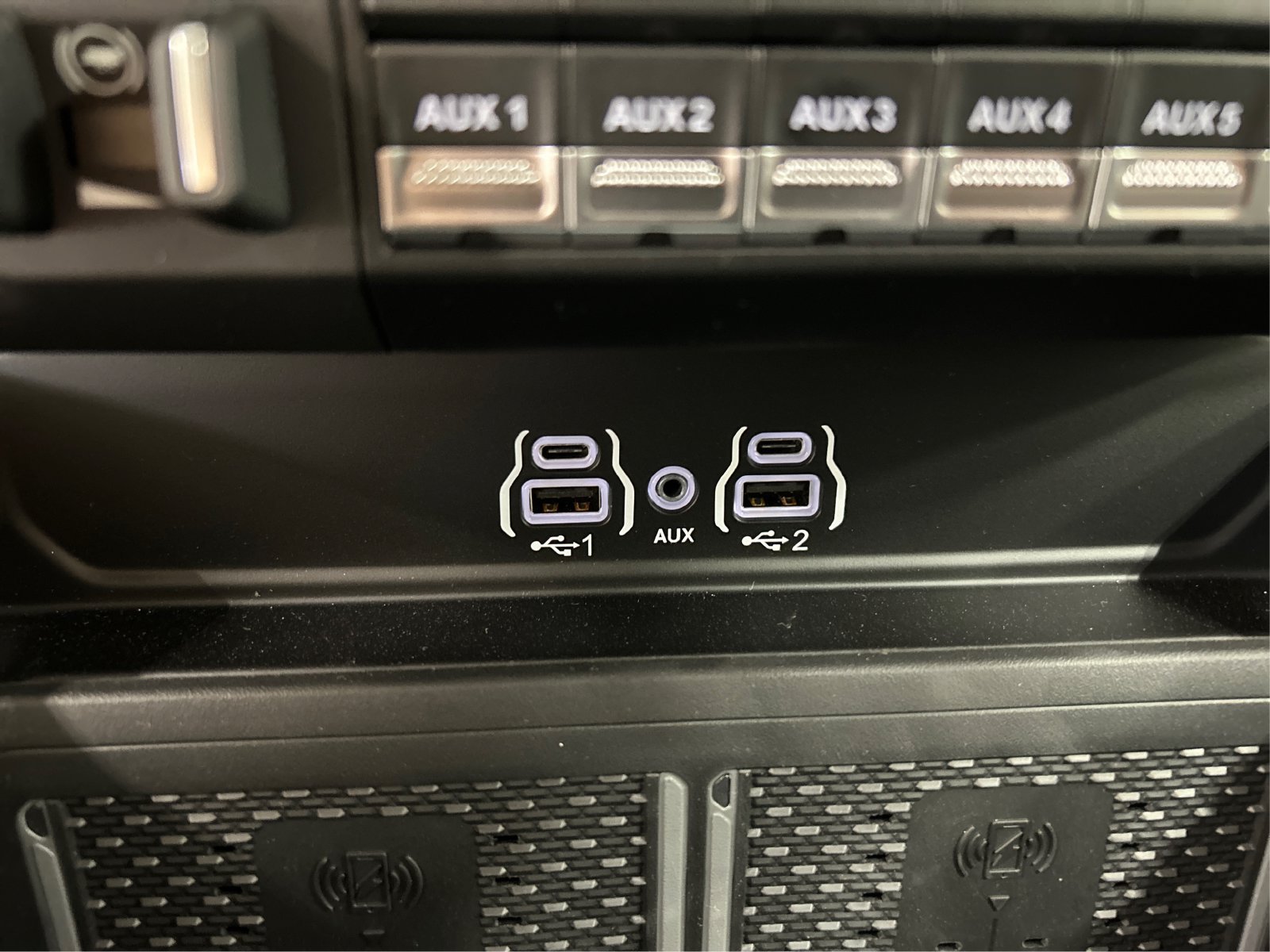 New 2027 RAM 2500 Laramie w/ Night Edition AWD/4WD image 33