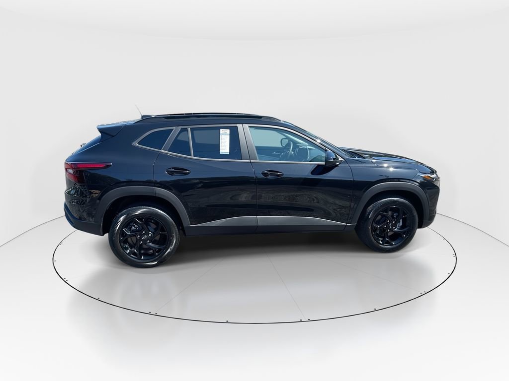 New 2026 Chevrolet Trax LT w/ Driver Confidence Package FWD image 9