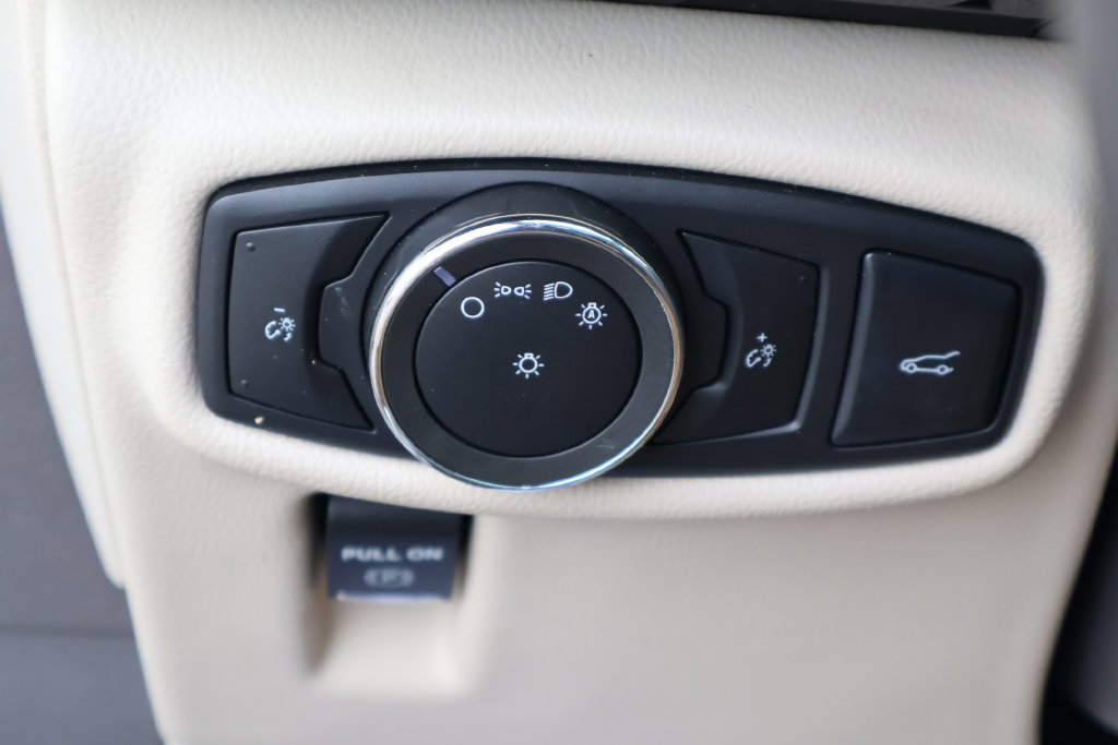 Used 2017 Lincoln MKX Reserve w/ Lincoln MKX Climate Package AWD/4WD image 16