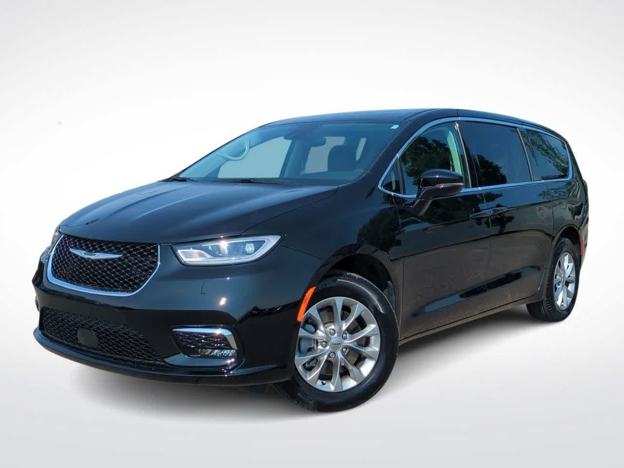 Used 2024 Chrysler Pacifica Touring-L