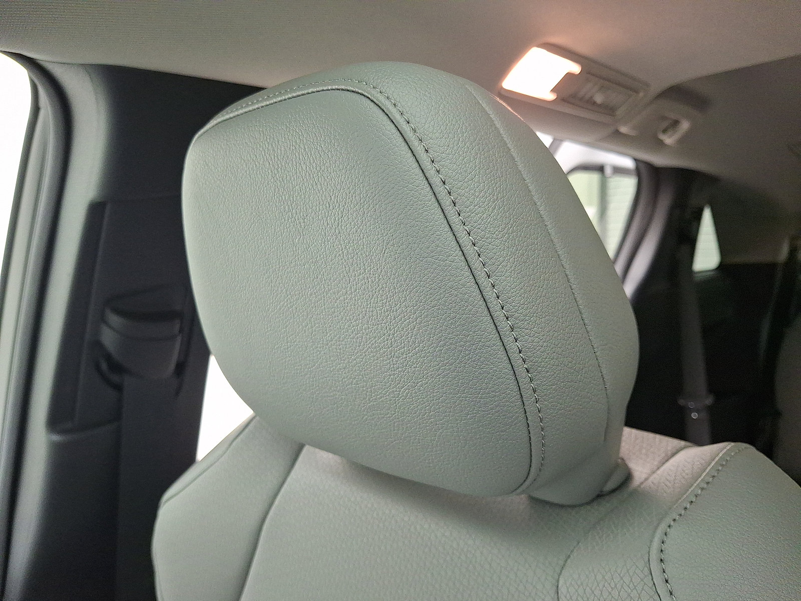 Used 2026 Toyota Sienna XLE FWD image 16