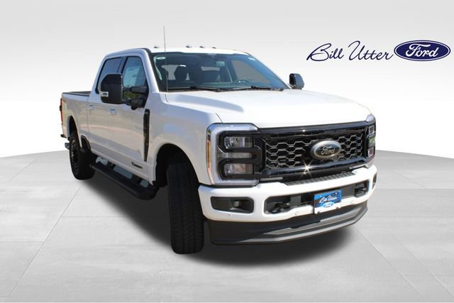 New 2026 Ford F250 Lariat w/ Black Appearance Package image 2