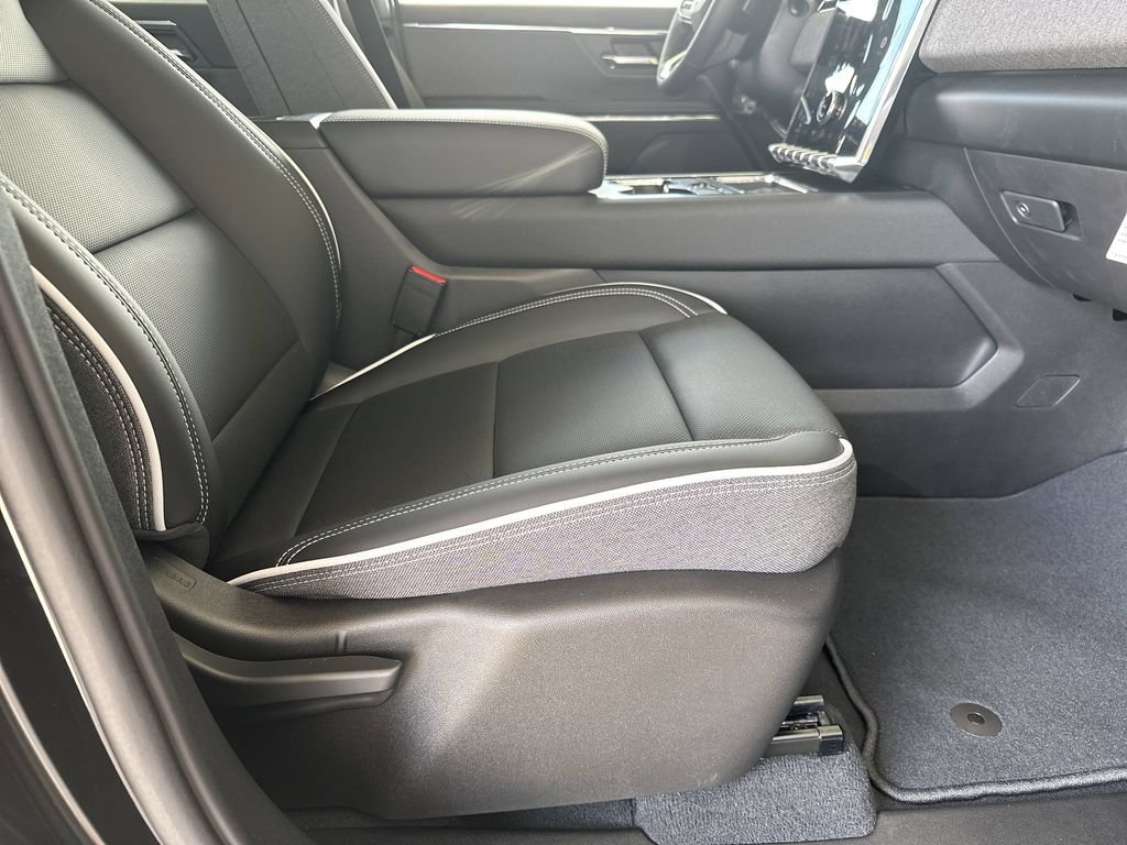 New 2026 GMC Sierra EV Elevation w/ LPO, Elevation Dark Package AWD/4WD image 38