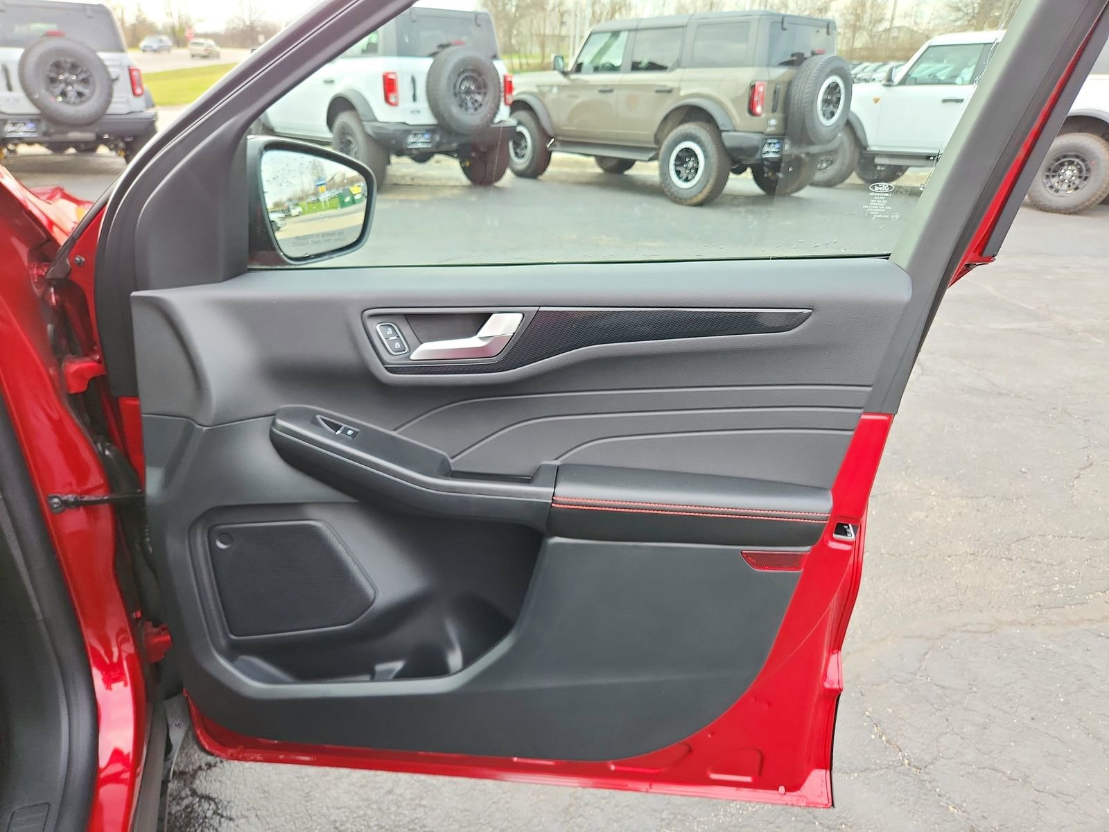 New 2026 Ford Escape ST-Line Select w/ Equipment Group 401A image 27