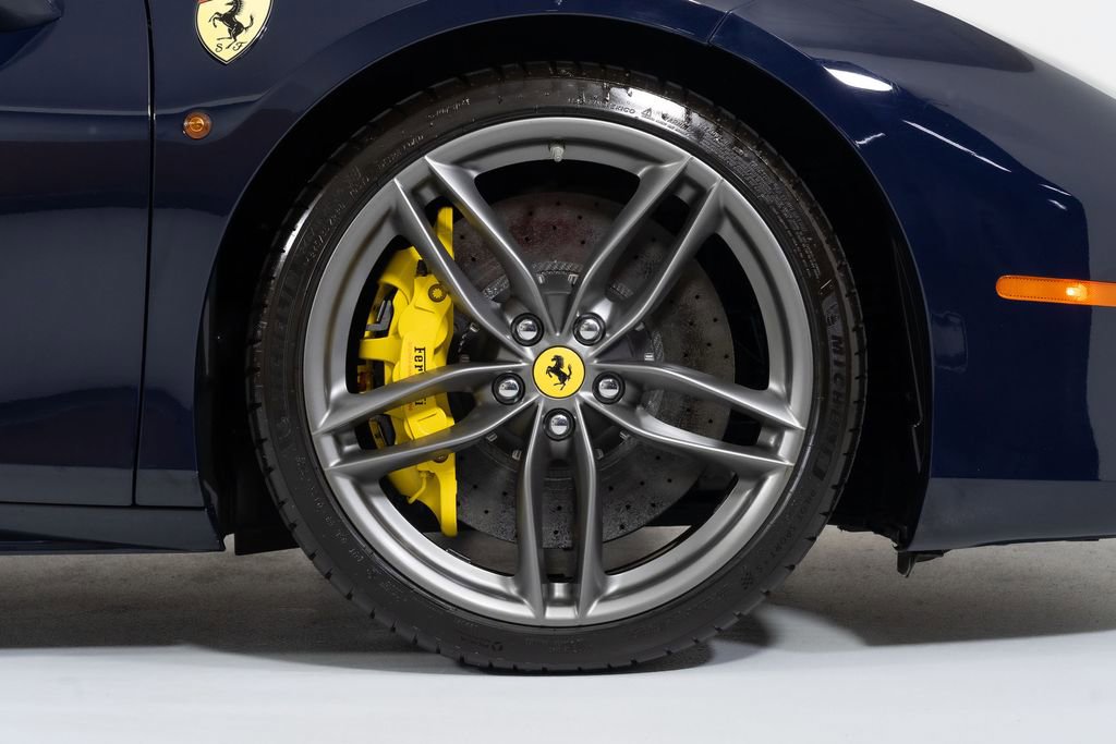 Used 2017 Ferrari 488 GTB RWD image 21