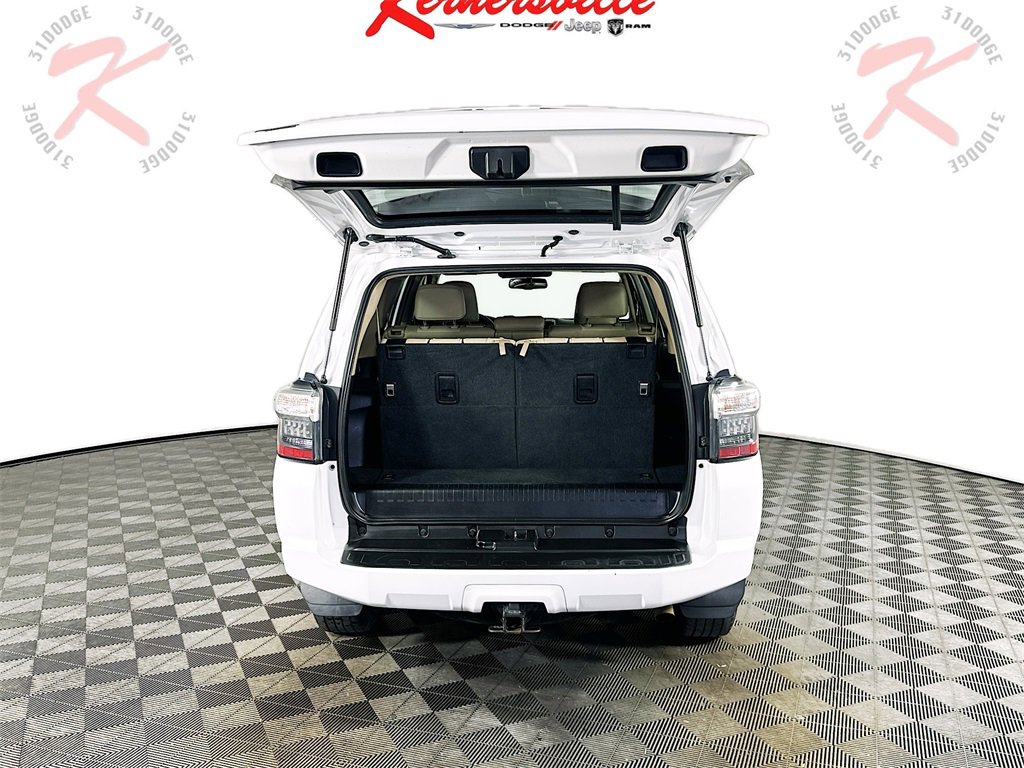 Used 2016 Toyota 4Runner SR5 Premium image 29