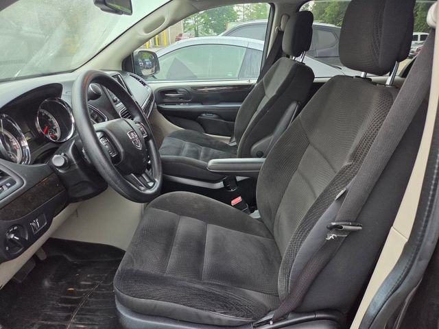 Used 2018 Dodge Grand Caravan SE w/ UConnect Hands-Free Group FWD image 10