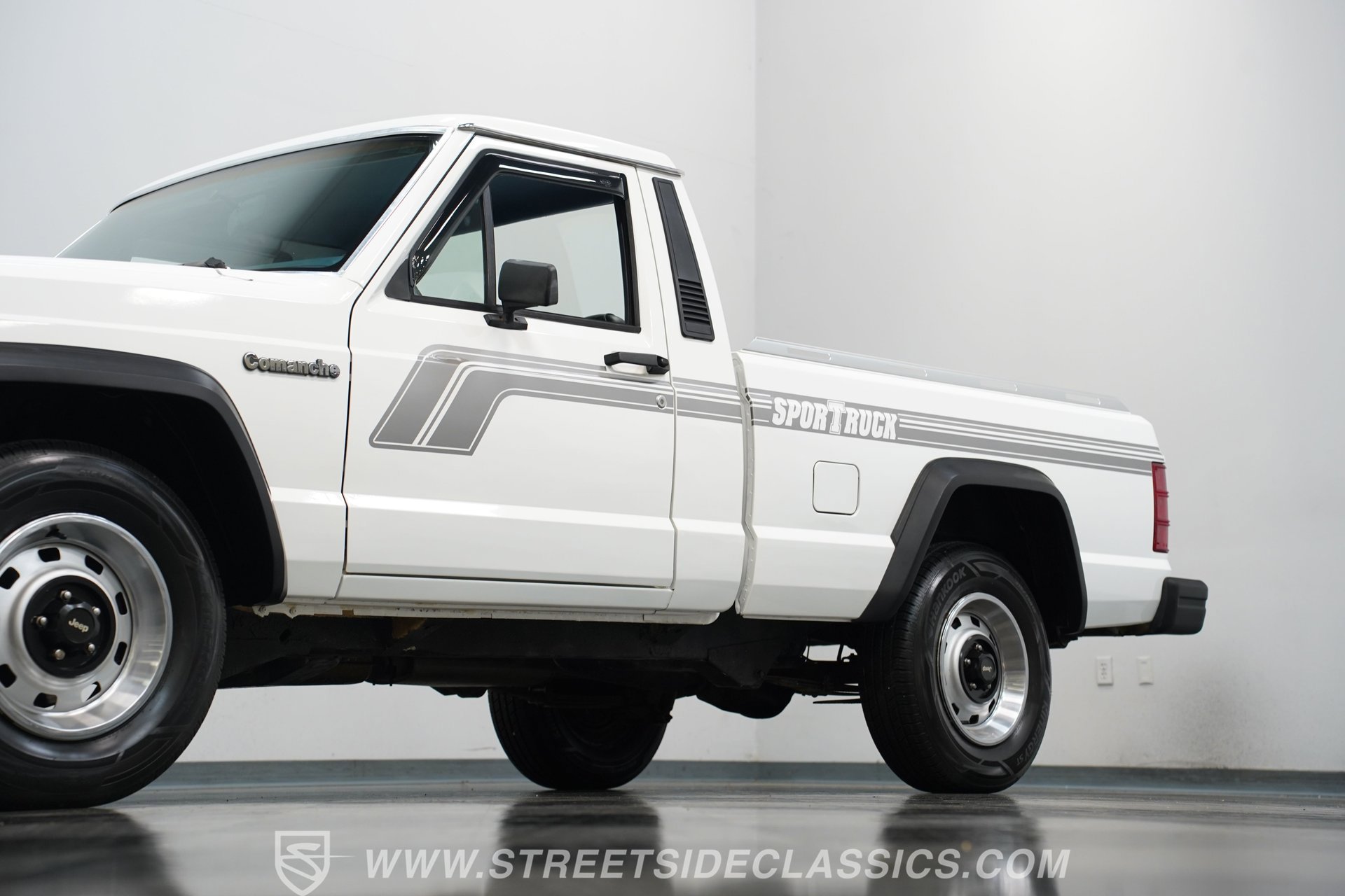 Used 1989 Jeep Comanche 2WD image 22