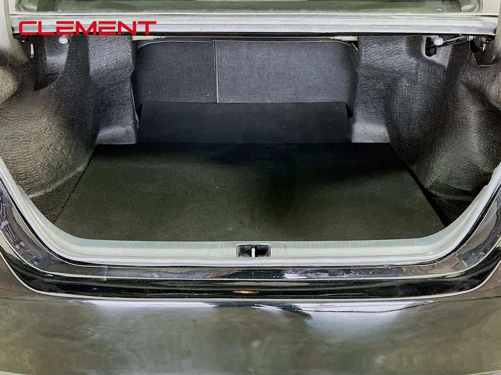 Used 2023 Toyota Camry SE FWD image 10