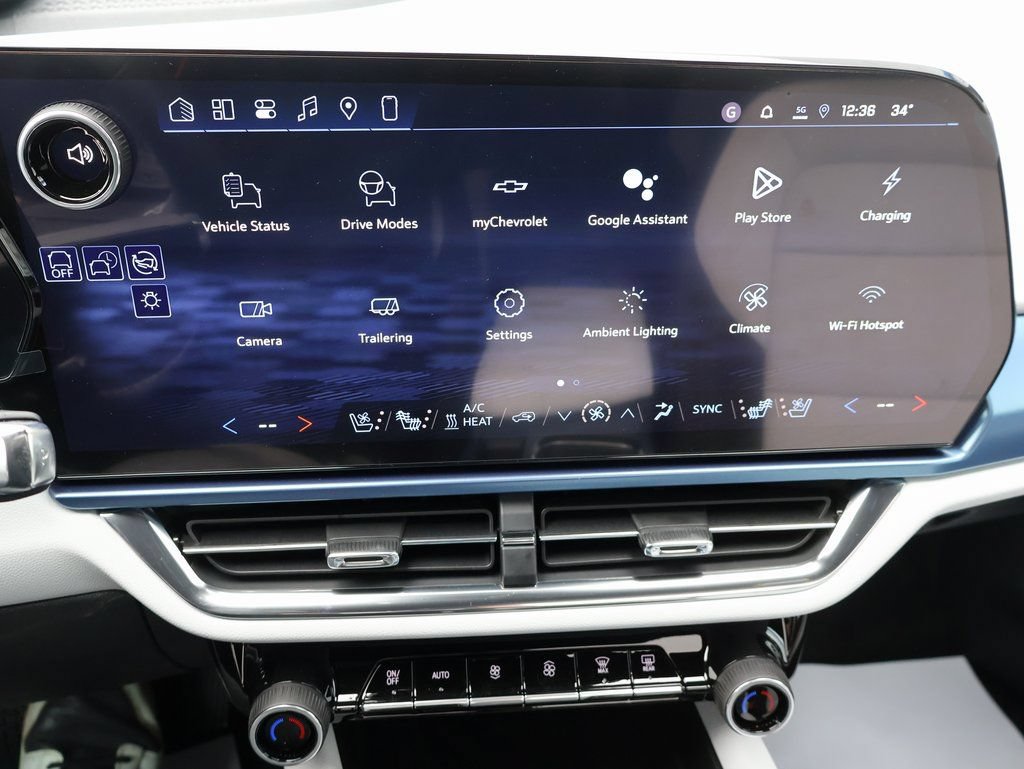 New 2026 Chevrolet Equinox EV LT w/ Convenience Package II FWD image 19