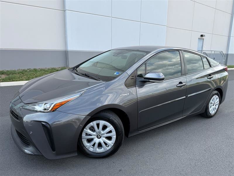 Used 2021 Toyota Prius FWD image 1