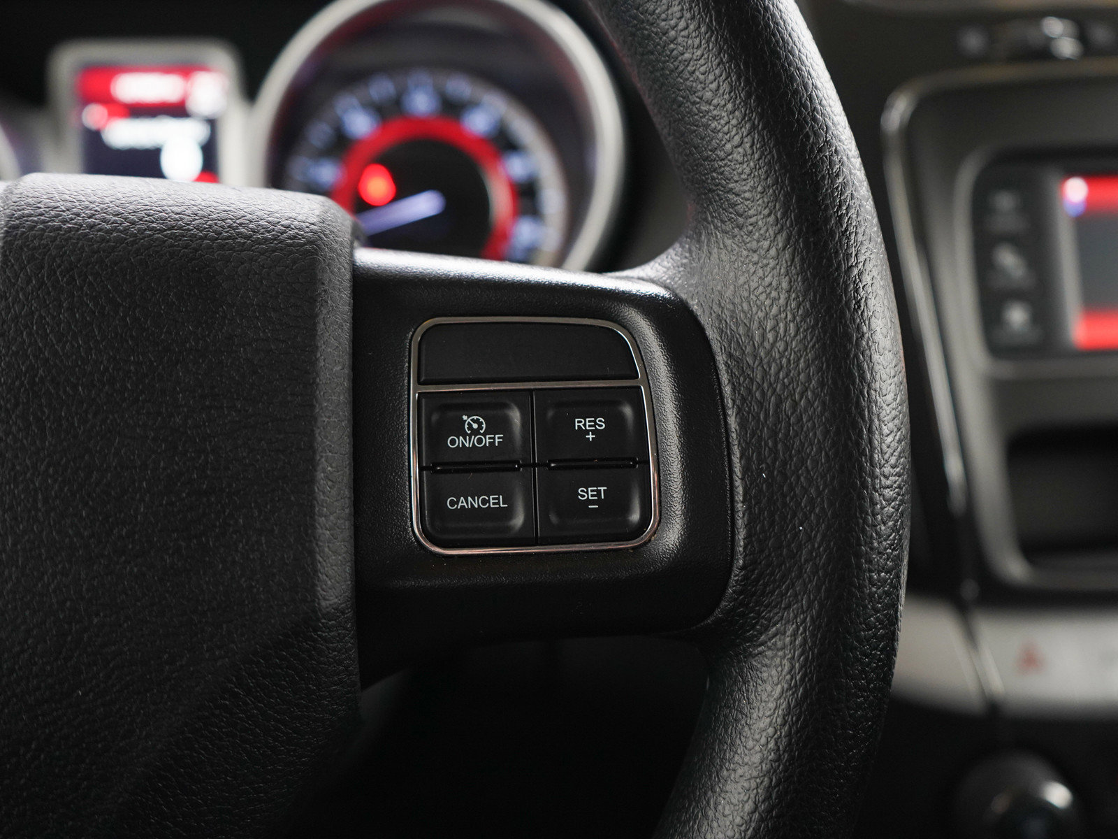 Used 2020 Dodge Journey SE FWD image 26