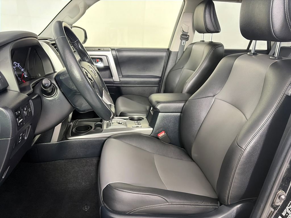 Used 2024 Toyota 4Runner SR5 Premium w/ Moonroof Package RWD image 11