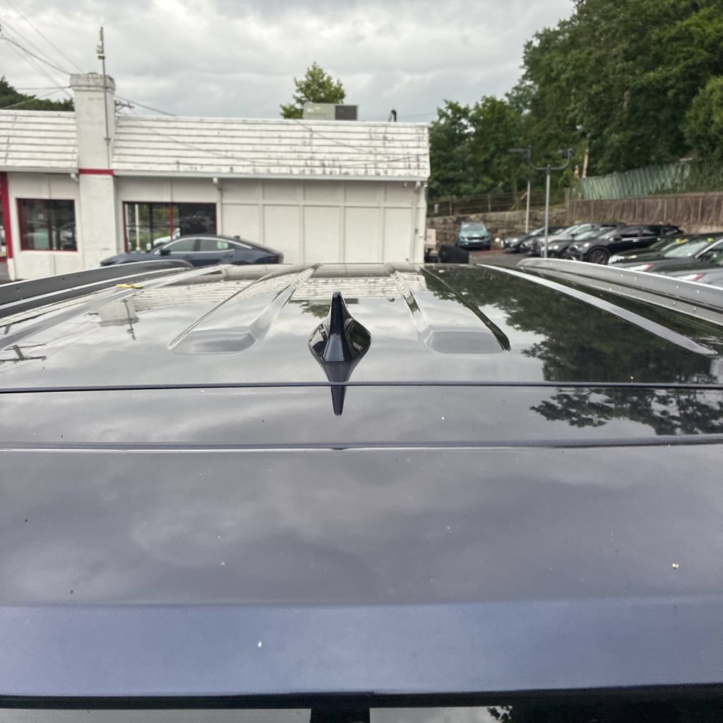 Used 2019 Lexus LX 570 4WD w/ Luxury Package image 10
