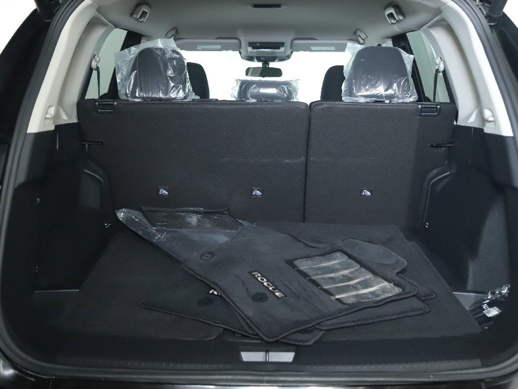 Certified 2026 Nissan Rogue SV w/ Cold Weather Package image 30