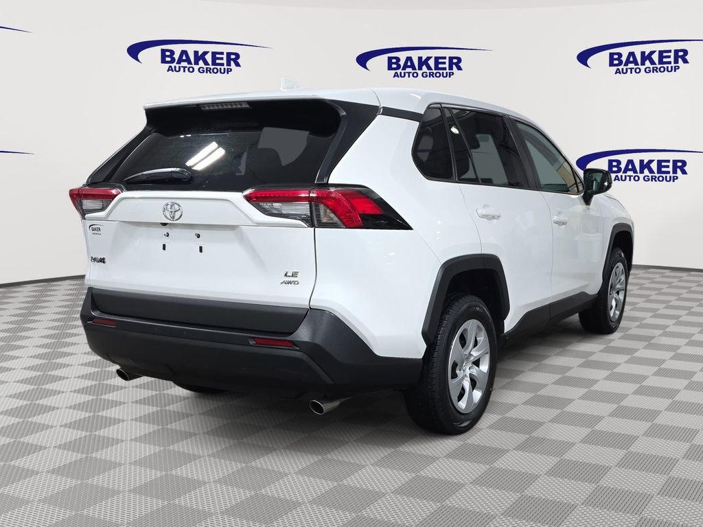 Used 2024 Toyota RAV4 LE image 5