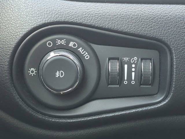 Certified 2022 Jeep Renegade Altitude image 26