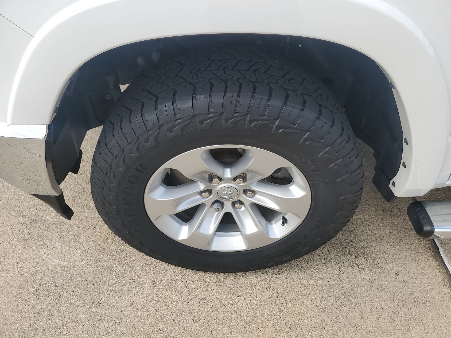 Used 2020 RAM 1500 Laramie AWD/4WD image 39