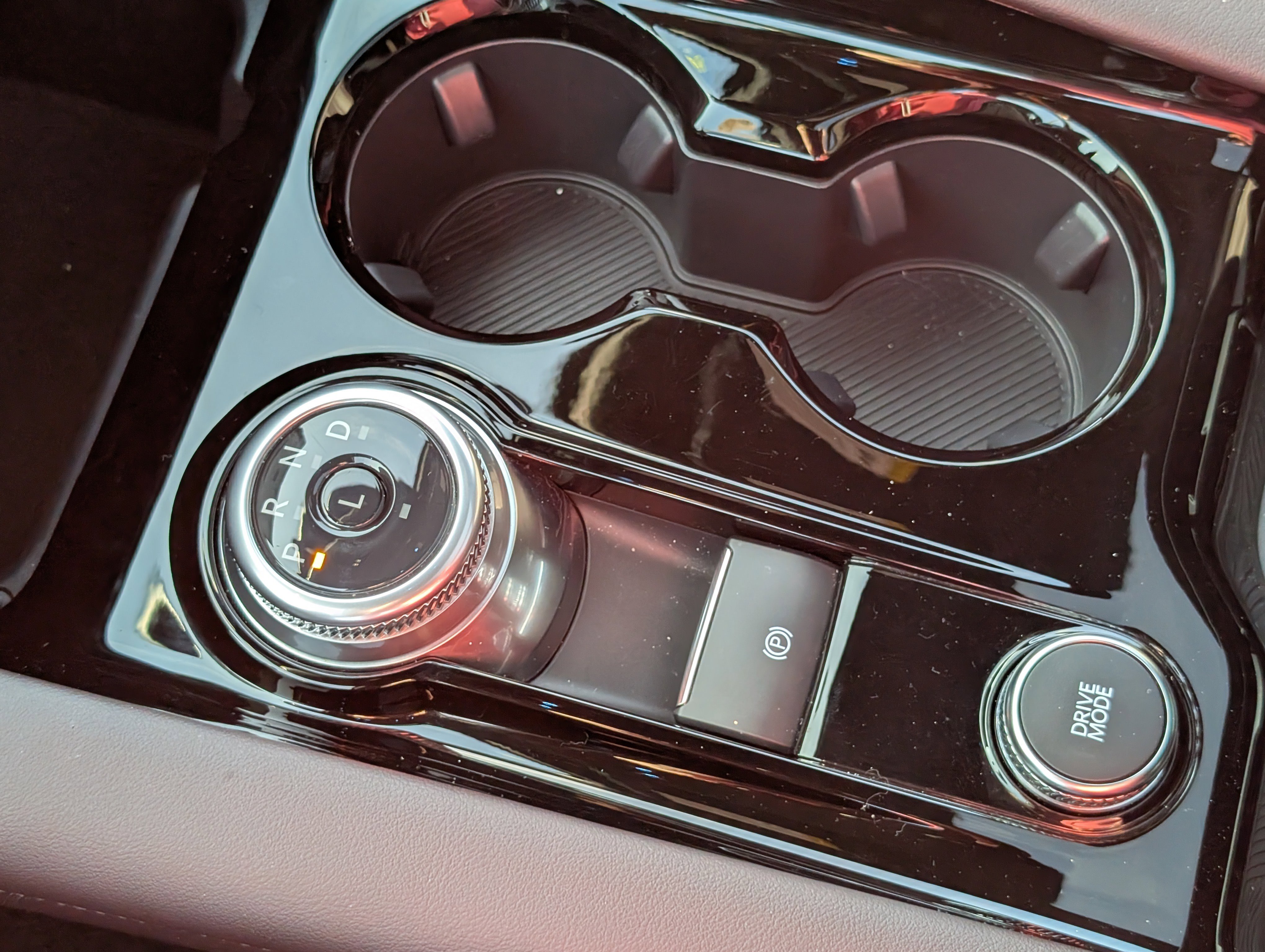 Used 2025 Ford Explorer Platinum w/ Ultimate Package image 29