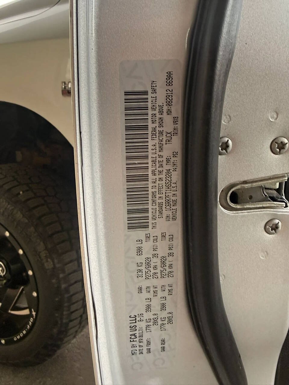 Used 2017 RAM 1500 Express AWD/4WD image 21