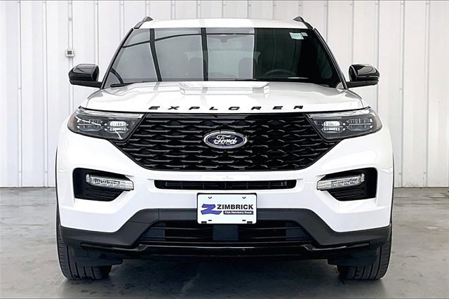 Used 2023 Ford Explorer ST-Line w/ Class IV Trailer Tow Package image 3