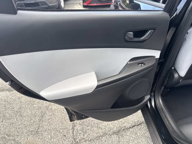 Used 2023 Hyundai Kona SEL AWD/4WD image 16