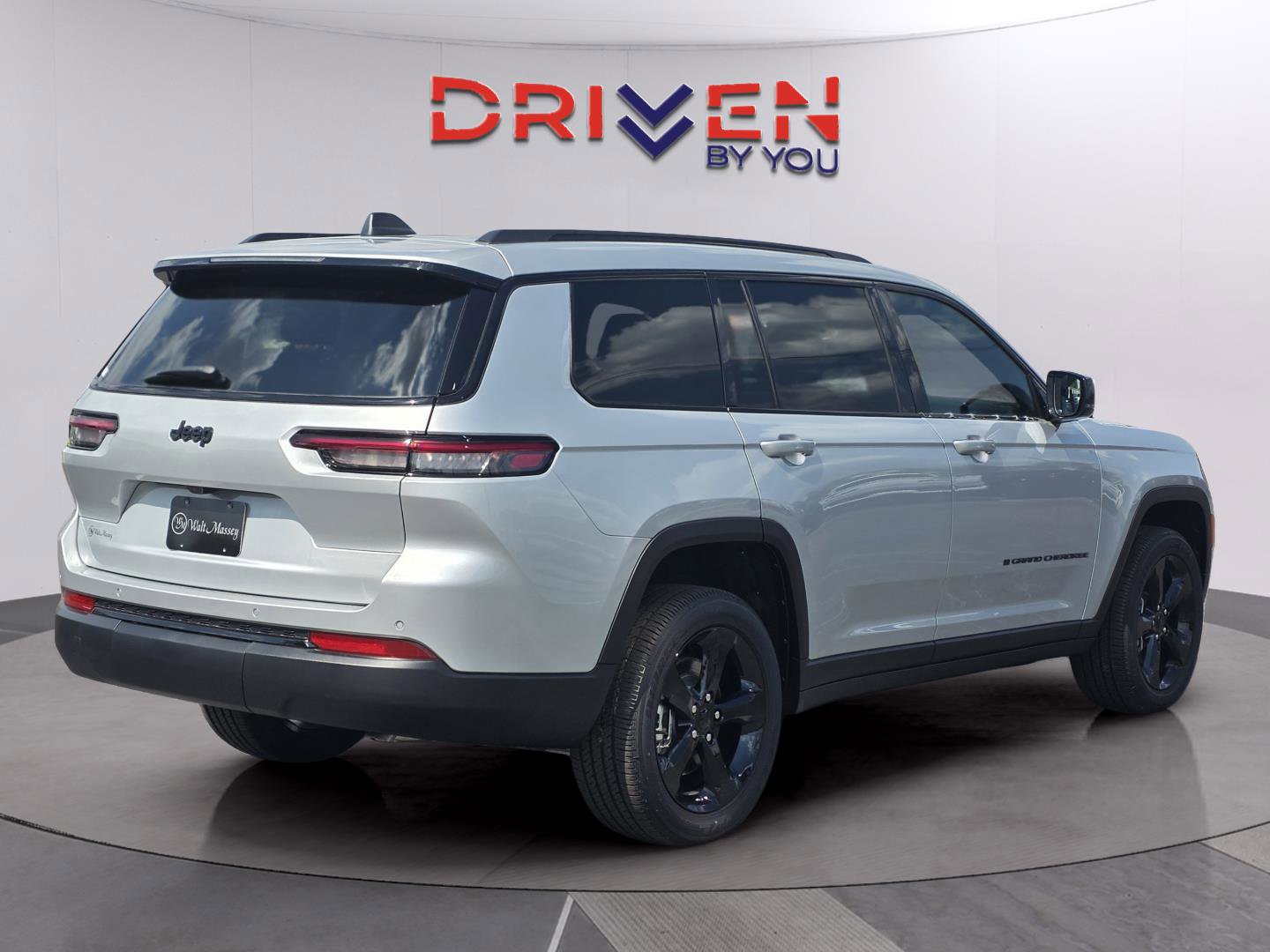 New 2025 Jeep Grand Cherokee L Altitude image 5