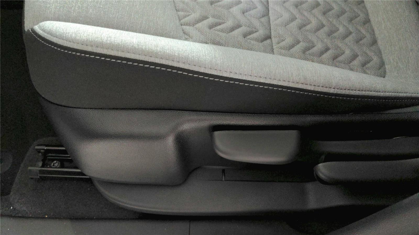 Used 2023 Chevrolet Equinox LS w/ Sport Edition AWD/4WD image 16