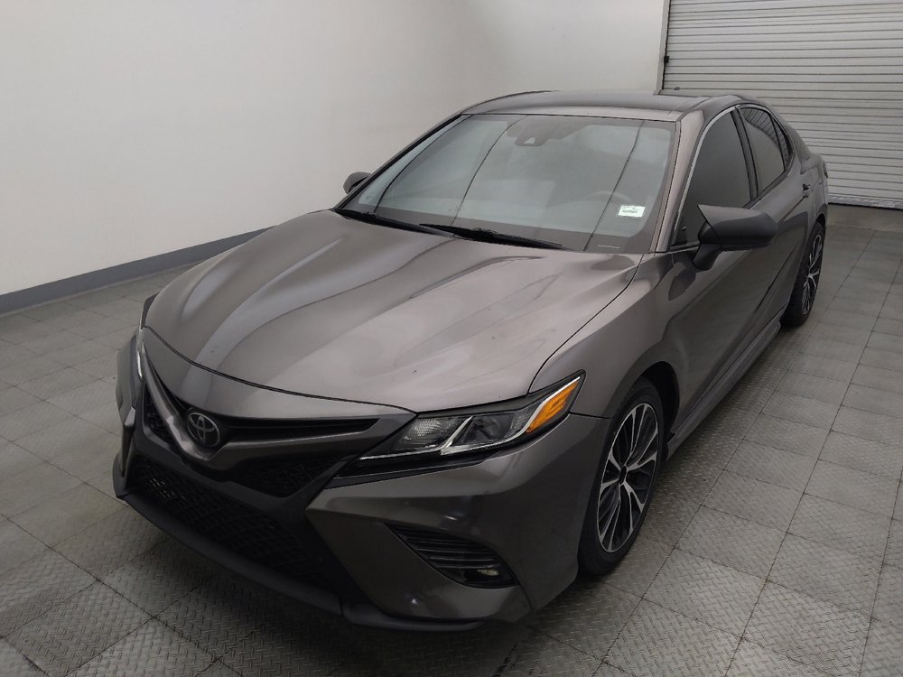 Used 2020 Toyota Camry SE w/ Convenience Package FWD image 15