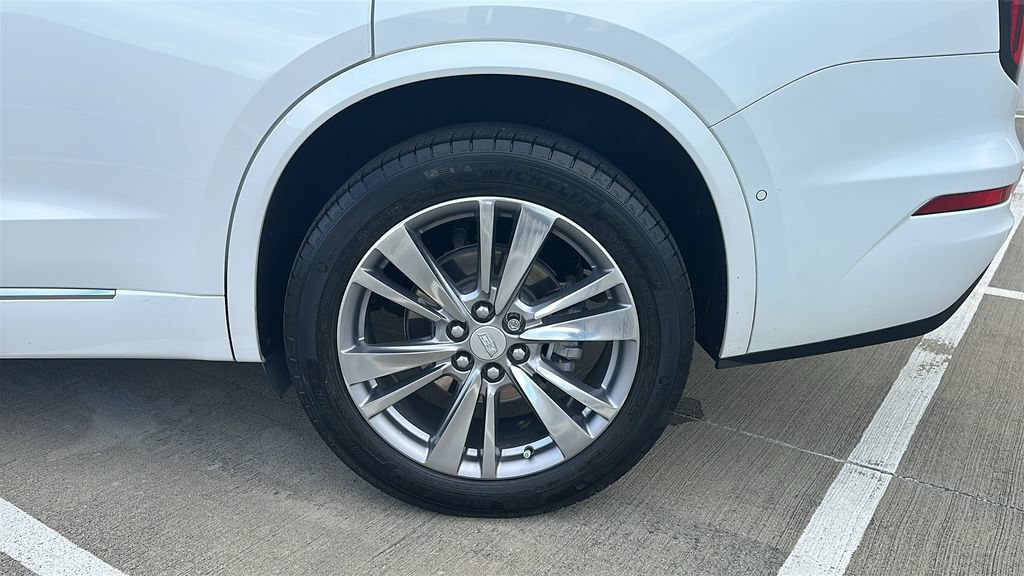 Used 2024 Cadillac XT6 Premium Luxury w/ Technology Package FWD image 18