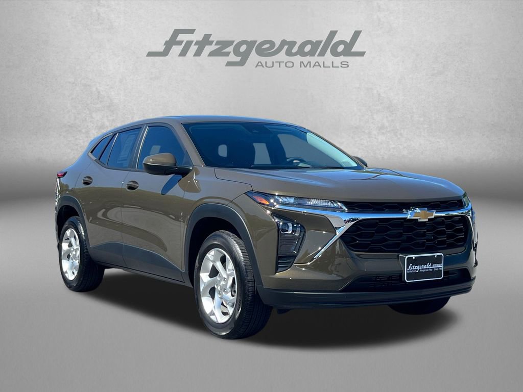 Used 2024 Chevrolet Trax LS w/ LS Convenience Package