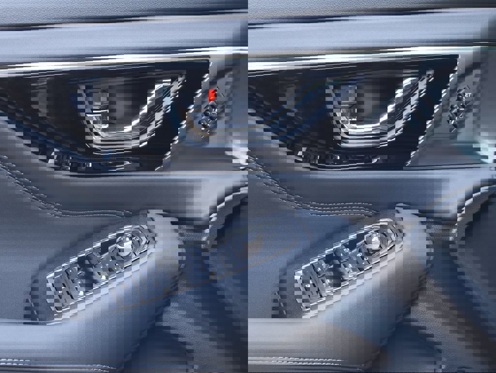 New 2025 Subaru Outback Touring XT image 23