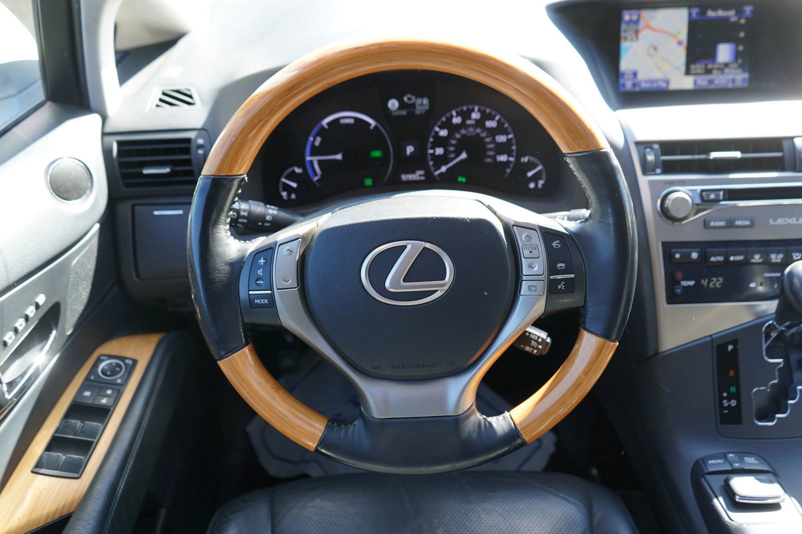 Used 2015 Lexus RX 450h FWD image 17