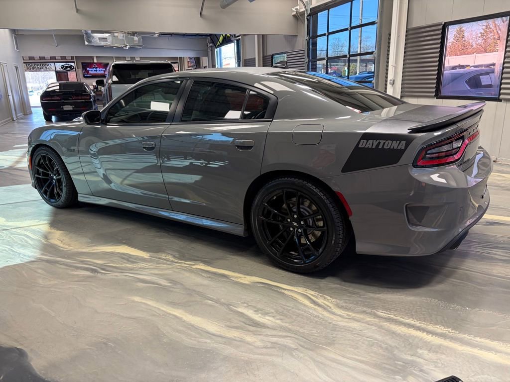 Used 2018 Dodge Charger R/T image 30