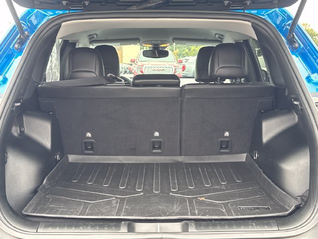 Used 2022 Jeep Cherokee Trailhawk w/ Trailer Tow Group AWD/4WD image 12