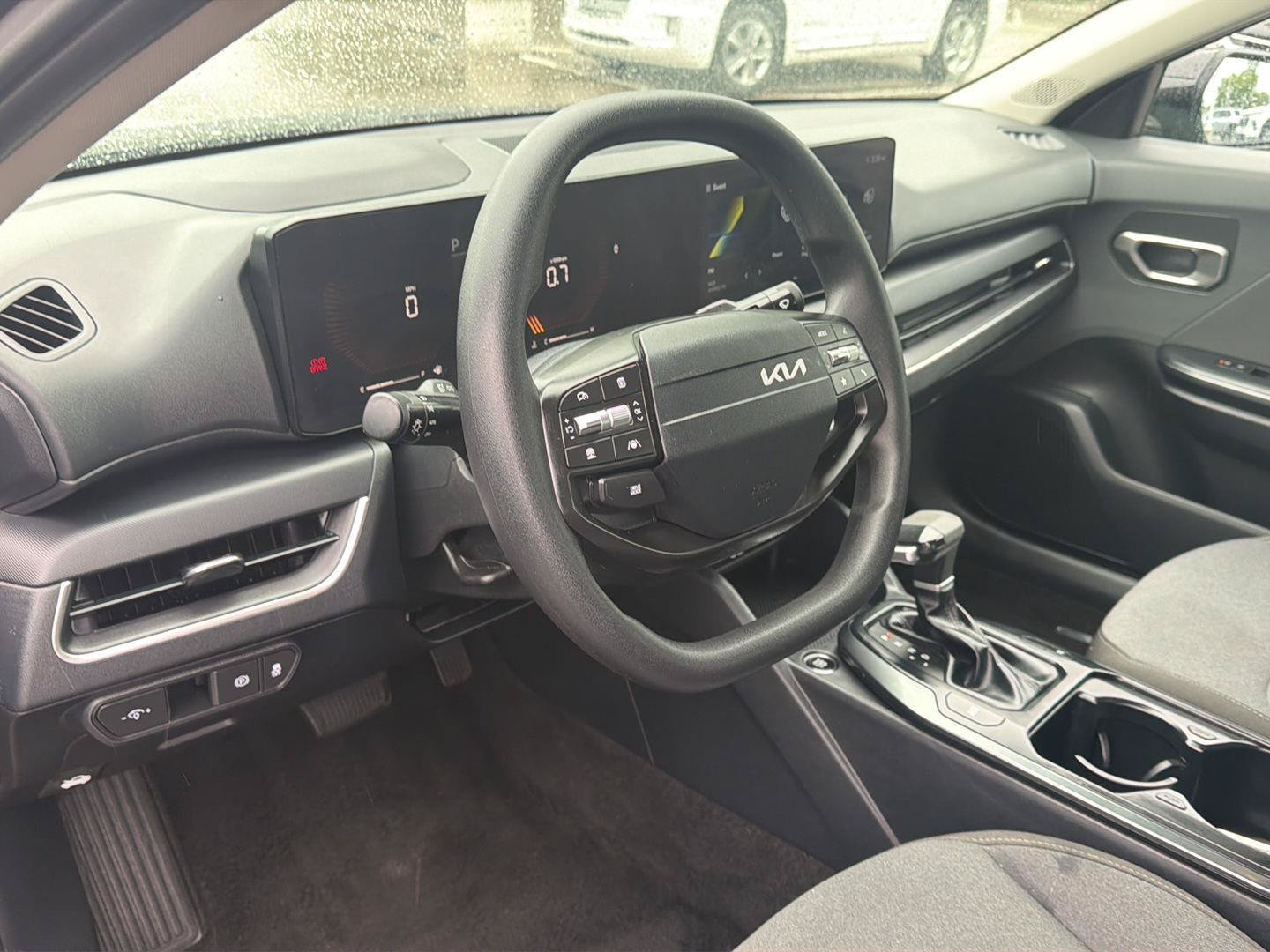 Used 2025 Kia K4 FWD image 15
