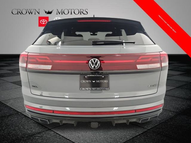 Used 2025 Volkswagen Atlas Cross Sport SEL R-Line image 5