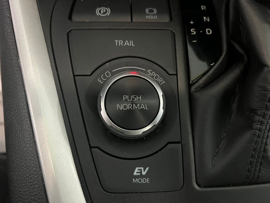 Used 2024 Toyota RAV4 XLE image 13