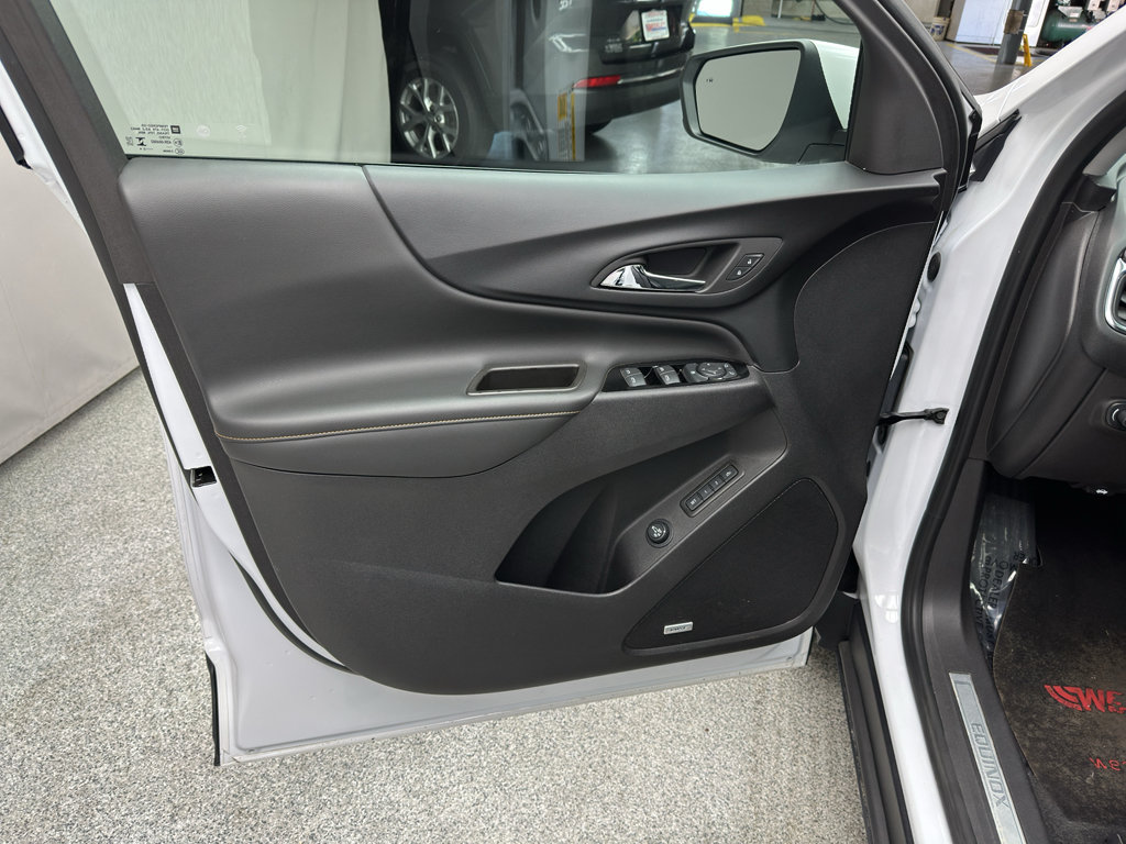 Used 2024 Chevrolet Equinox Premier AWD/4WD image 8