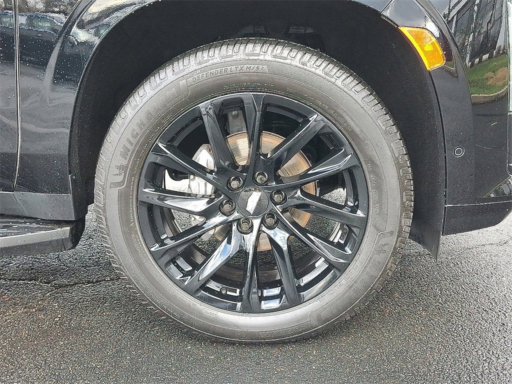 Used 2021 Cadillac Escalade ESV Sport w/ LPO, ONYX Package image 8