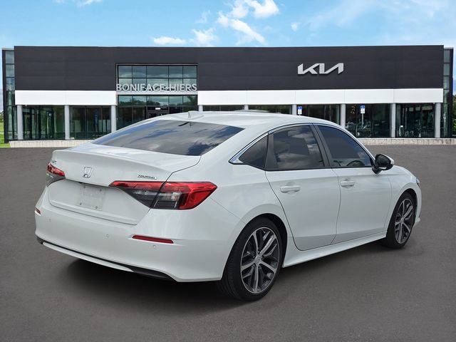 Used 2022 Honda Civic Touring image 4