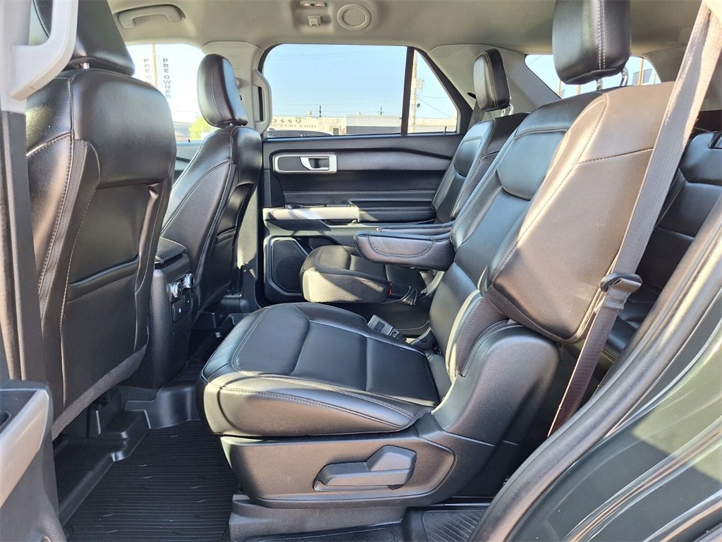 Used 2022 Ford Explorer XLT w/ Equipment Group 202A image 11
