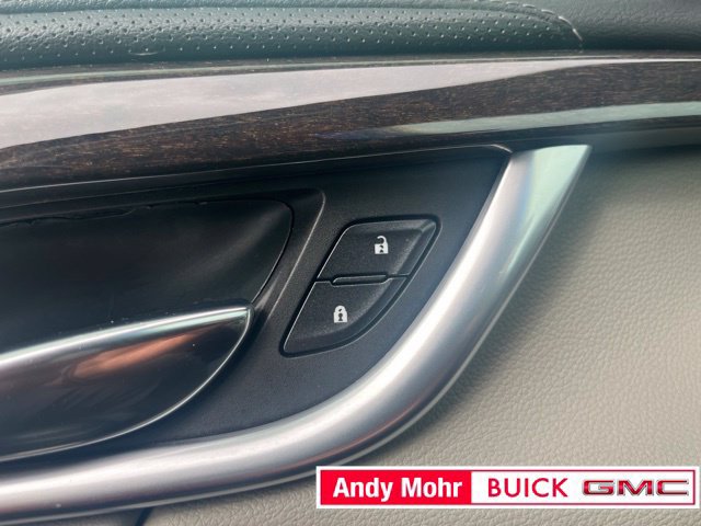 Used 2013 Cadillac XTS Premium FWD image 22